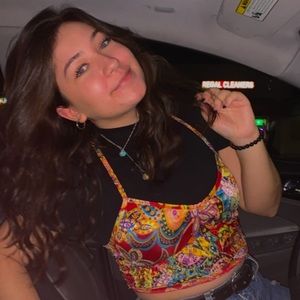 Meet your Posher, Kayla